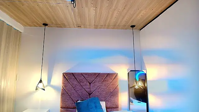 Sofi Blake   online show from 26, 2, 2026