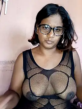 indianstrawberrylips4u online show from 20, 4, 2026