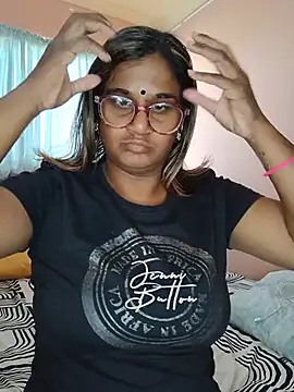 indianstrawberrylips4u online show from 28, 7, 2026