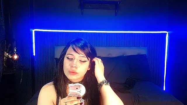 CHERRY DARCK online show from 21, 4, 2026