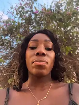 ZarahFerreira online show from 24, 4, 2026