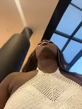 ZarahFerreira online show from 19, 6, 2026