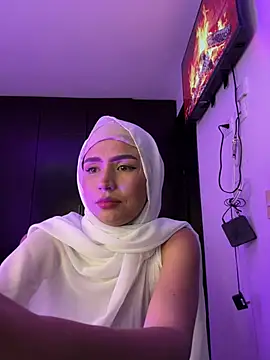 Snapshot of Darsha_Khemu chatting on 25, 6, 2026 Darsha Khemu online show from 25, 6, 2026
