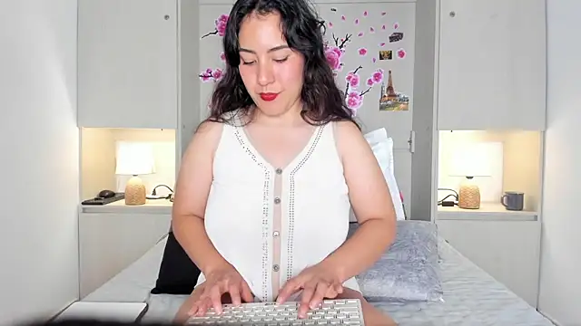 ElaRey  online show from 29, 4, 2026