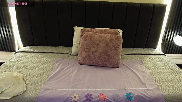 MoriahStorm online show from 20, 4, 2026