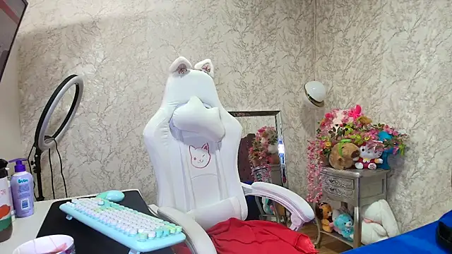 SelinaRussell online show from 19, 5, 2026