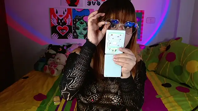 Snapshot of chloe_roxy chatting on 9, 6, 2026 chloe roxy online show from 9, 6, 2026