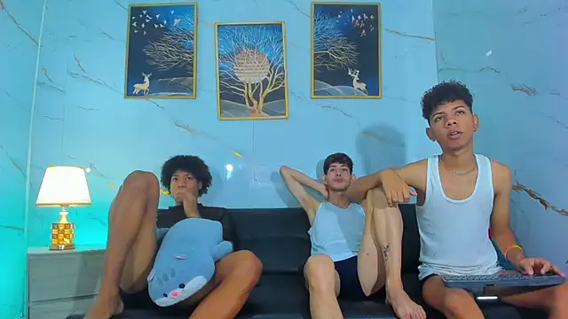 Spicy guys online show from 5, 4, 2026