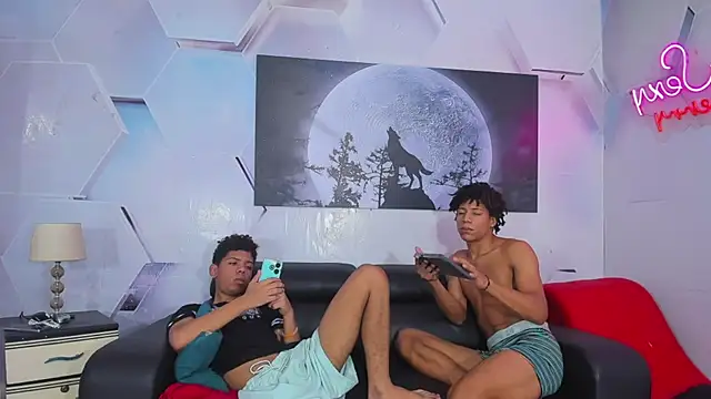 Spicy guys online show from 20, 4, 2026