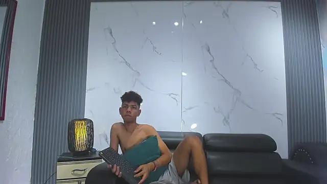 Spicy guys online show from 27, 4, 2026