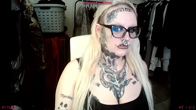 Snapshot of grindhouseho chatting on 19, 4, 2026 grindhouseho online show from 19, 4, 2026