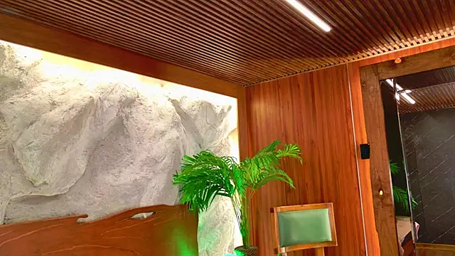 Rolyloren  online show from 5, 3, 2026