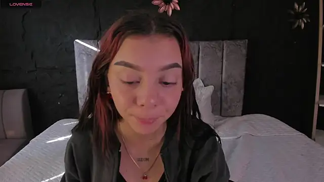 MelLove  online show from 7, 3, 2026