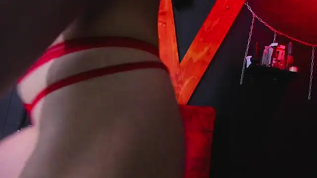 lilith slave online show from 21, 4, 2026