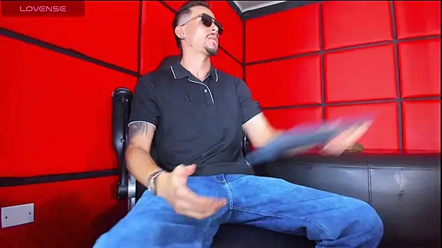 SharonTygaX online show from 24, 4, 2026