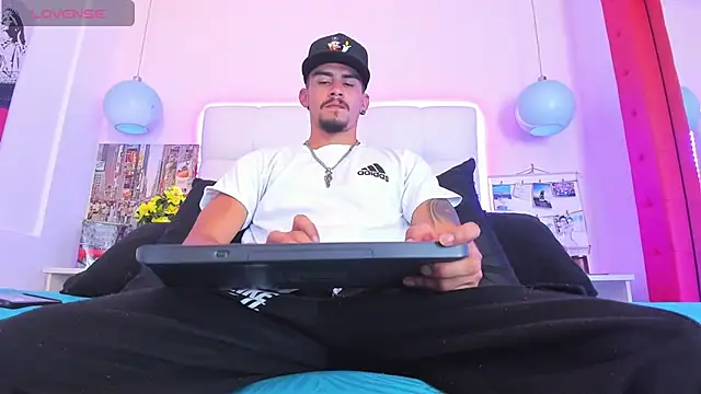 SharonTygaX online show from 22, 6, 2026