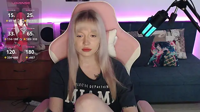 Snapshot of fantasy_lisaa chatting on 11, 4, 2026 fantasy lisaa online show from 11, 4, 2026