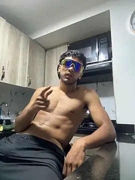 Snapshot of hardbody_19 chatting on 6, 3, 2026 hardbody 19 online show from 6, 3, 2026