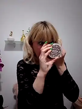 -Nefertiti- online show from 7, 3, 2026