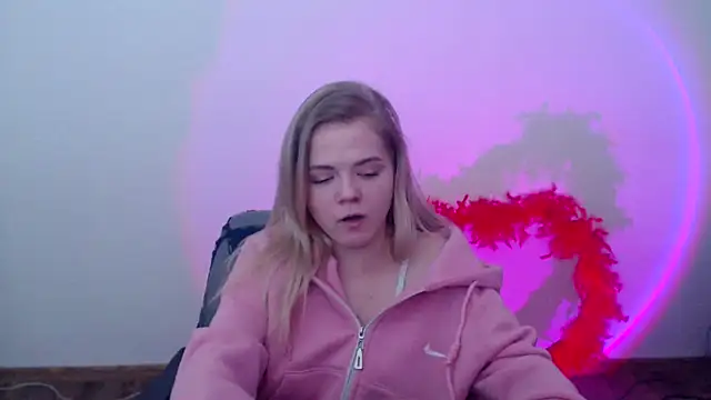 FoxiLana online show from 28, 2, 2026