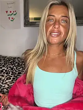 ScarlettGold  online show from 23, 4, 2026