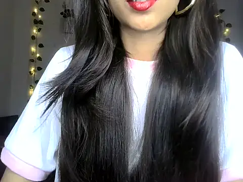 Snapshot of SIKSHA_SINGH chatting on 29, 5, 2026 SIKSHA SINGH online show from 29, 5, 2026