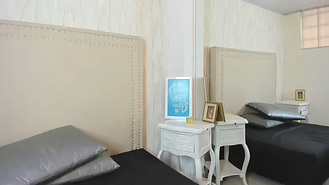 FernandaAvilax online show from 20, 4, 2026