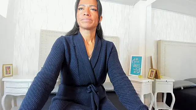 FernandaAvilax online show from 25, 4, 2026