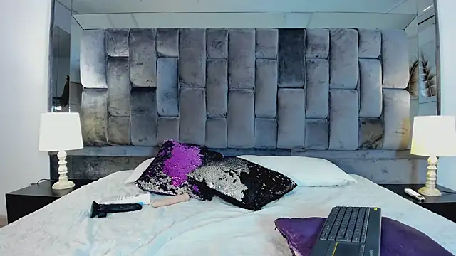 Salem Smith  online show from 26, 4, 2026