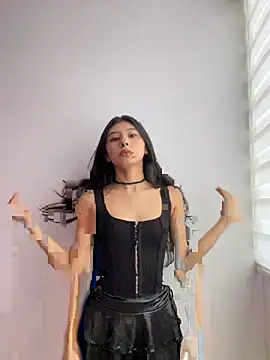 chloe bluee  online show from 23, 4, 2026