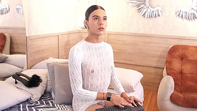 Luxa Velvet online show from 25, 4, 2026