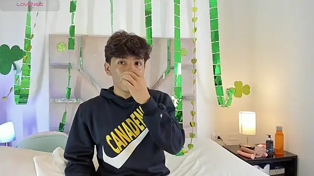 Snapshot of Angel_Lux chatting on 12, 3, 2026 Angel Lux online show from 12, 3, 2026