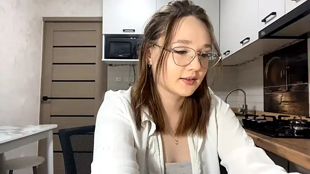 AinaSmith online show from 2, 3, 2026