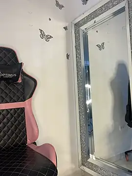 scarleth marquezz online show from 28, 3, 2026