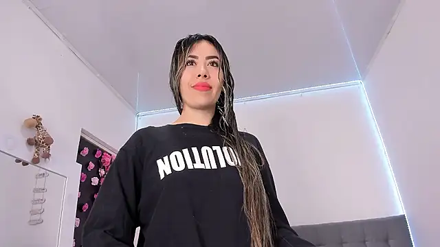 Ariana-Cobos online show from 3, 3, 2026