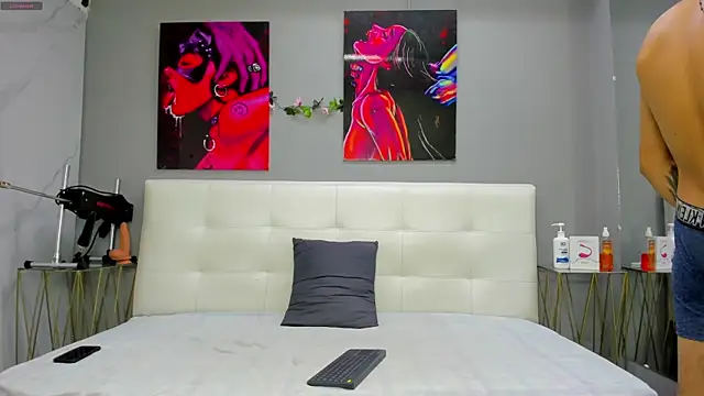 ahsly78Bryan online show from 20, 4, 2026