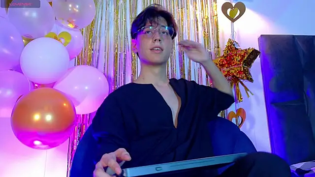 lui x dust online show from 26, 4, 2026