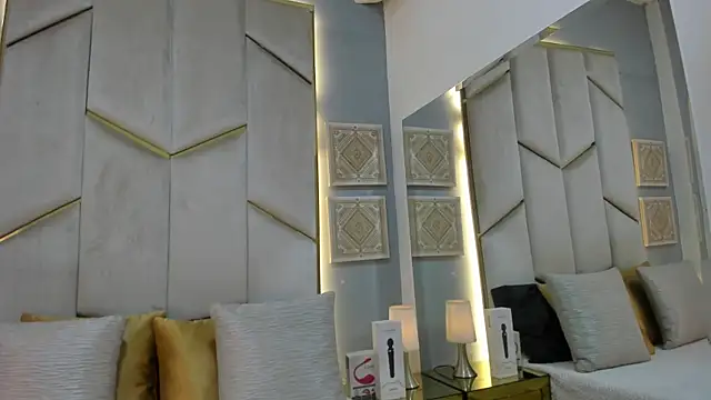 KarinaaCoxx online show from 19, 4, 2026