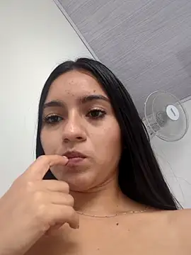 DulceCaroX online show from 14, 7, 2026