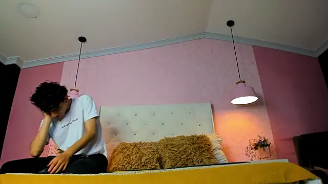 LeoFeniix online show from 12, 3, 2026