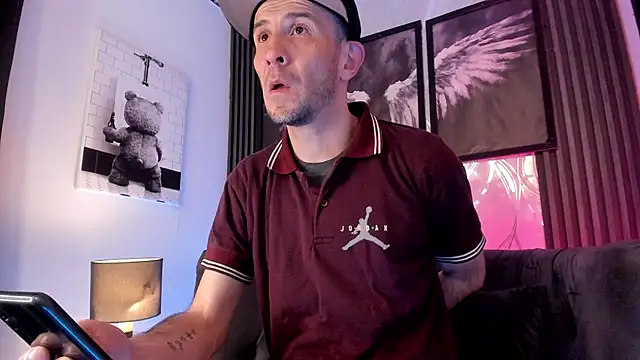 Milanwhite  online show from 7, 3, 2026