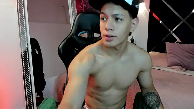 TonyPetrovjs online show from 5, 4, 2026