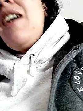 LunaDamasco online show from 28, 4, 2026