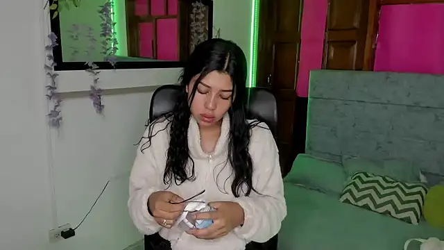 Snapshot of Aysha_winxs chatting on 19, 5, 2026 Aysha winxs online show from 19, 5, 2026