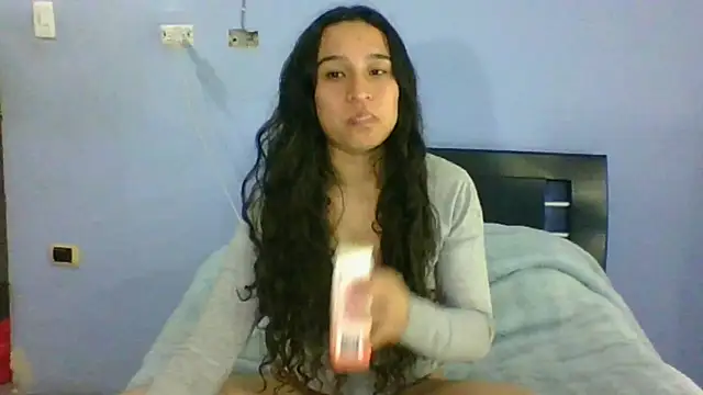 Snapshot of scarlettscottx_ chatting on 4, 8, 2026 scarlettscottx online show from 4, 8, 2026