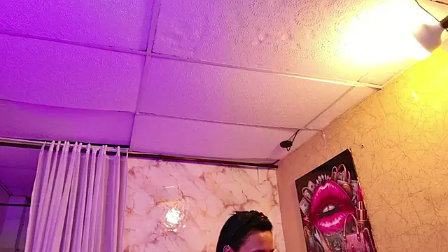 QueenSallyDesire online show from 28, 4, 2026