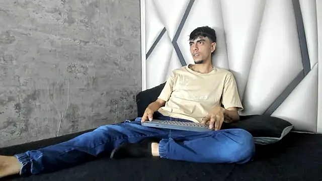 Endrick-23 online show from 25, 4, 2026