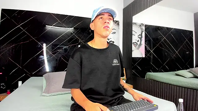 Mick-lollipop online show from 27, 7, 2026