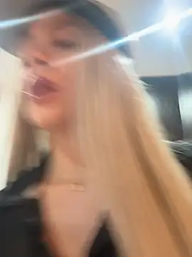 romanovanita online show from 13, 4, 2026