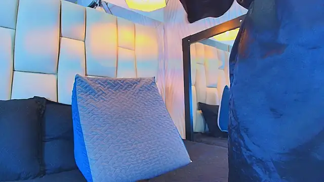 Lana Sliim online show from 23, 4, 2026